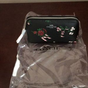 Coach Make up bad/Black multi flowers